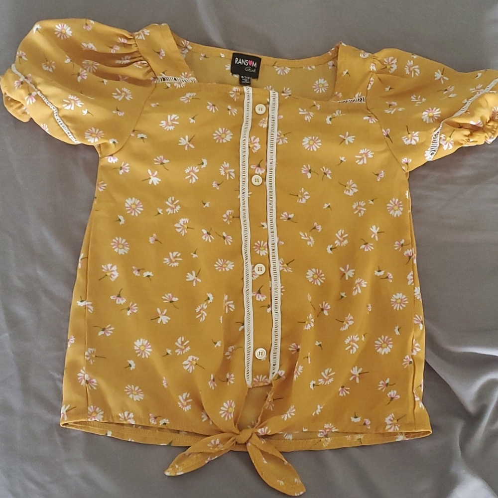 Super cute girls top